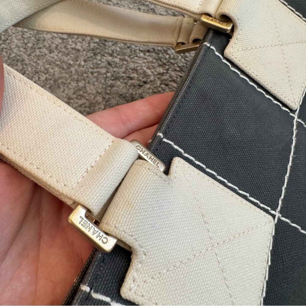 Chanel Vintage CC Square Stitch Tote Quilted Canvas - Picture 7 of 7